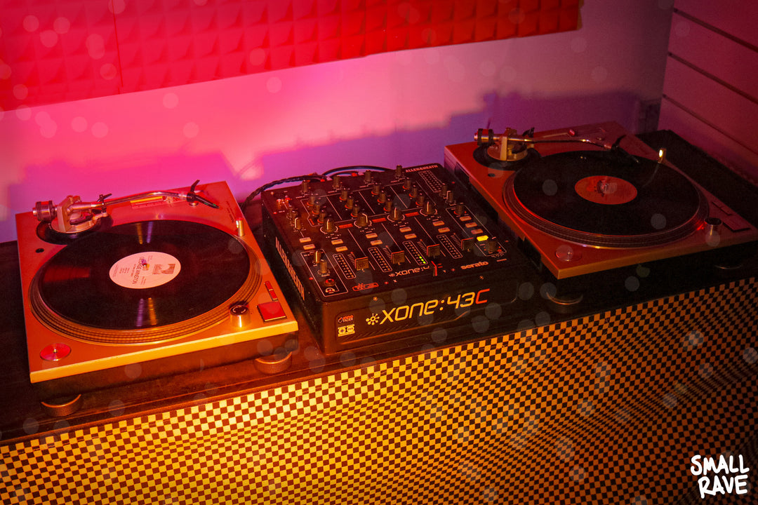 TECHNICS SL-1200 MK5 TURNTABLE FULL PACKAGE – SMALL RAVE