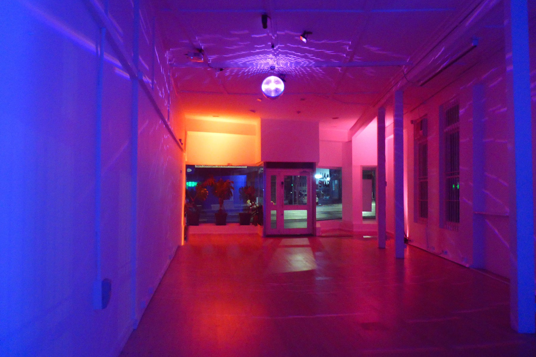 CUSTOM LIGHTING DESIGN AUCKLAND - CUSTOM LIGHT SHOW & OPERATOR FOR ...